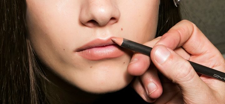 Comment appliquer du crayon à lèvres ?