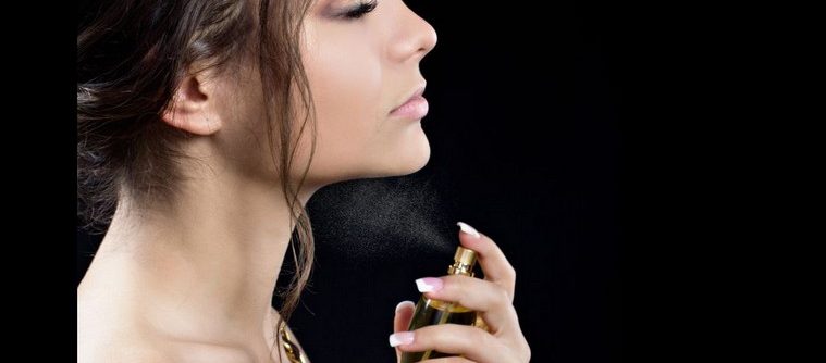 8 astuces pour faire durer son parfum plus longtemps
